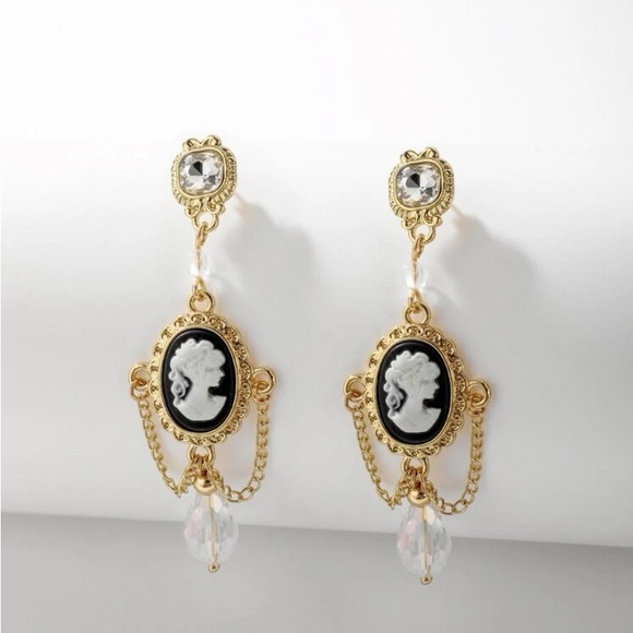 Jewelry - 3/$18 Vintage Earrings